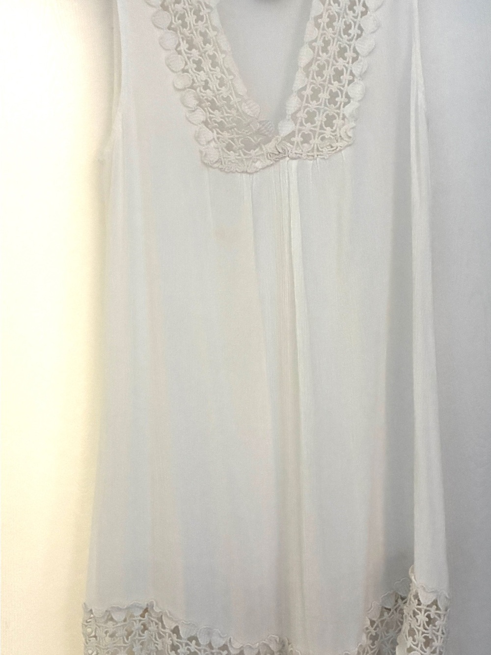 Cute Options White Rayon Crochet Lace Trim V-Neck Tunic Swim Cover Up Medium